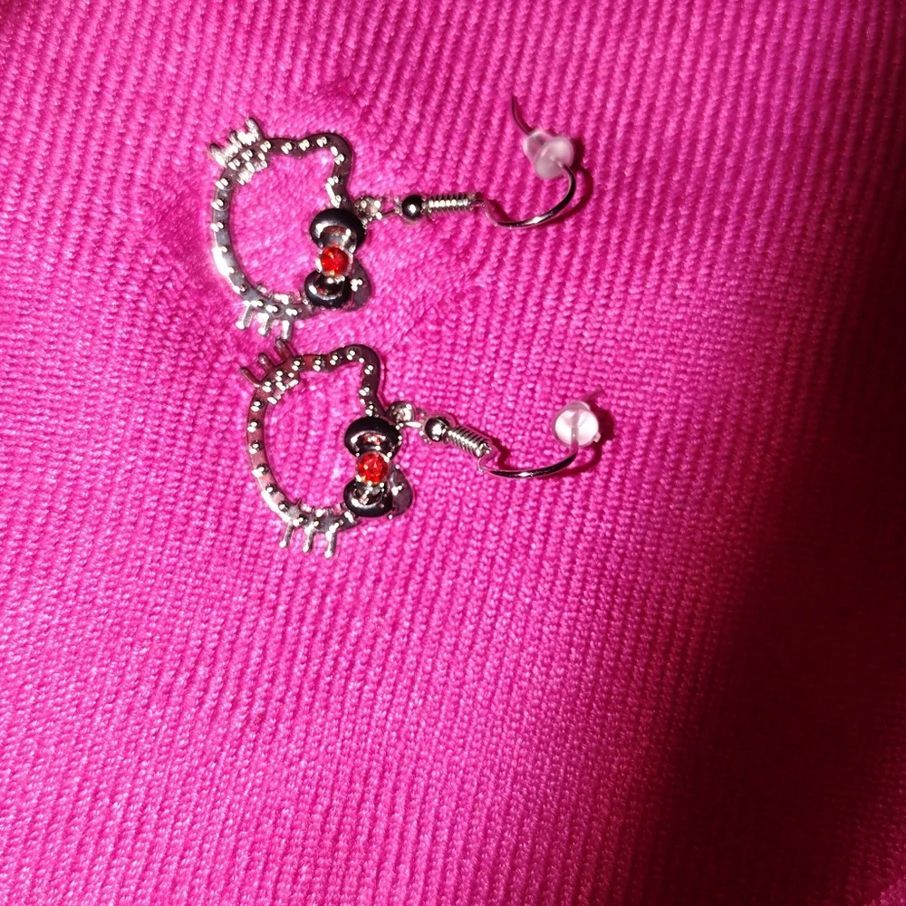 HELLO KITTY NWOT BUNDLE WITH STRETCH HAT